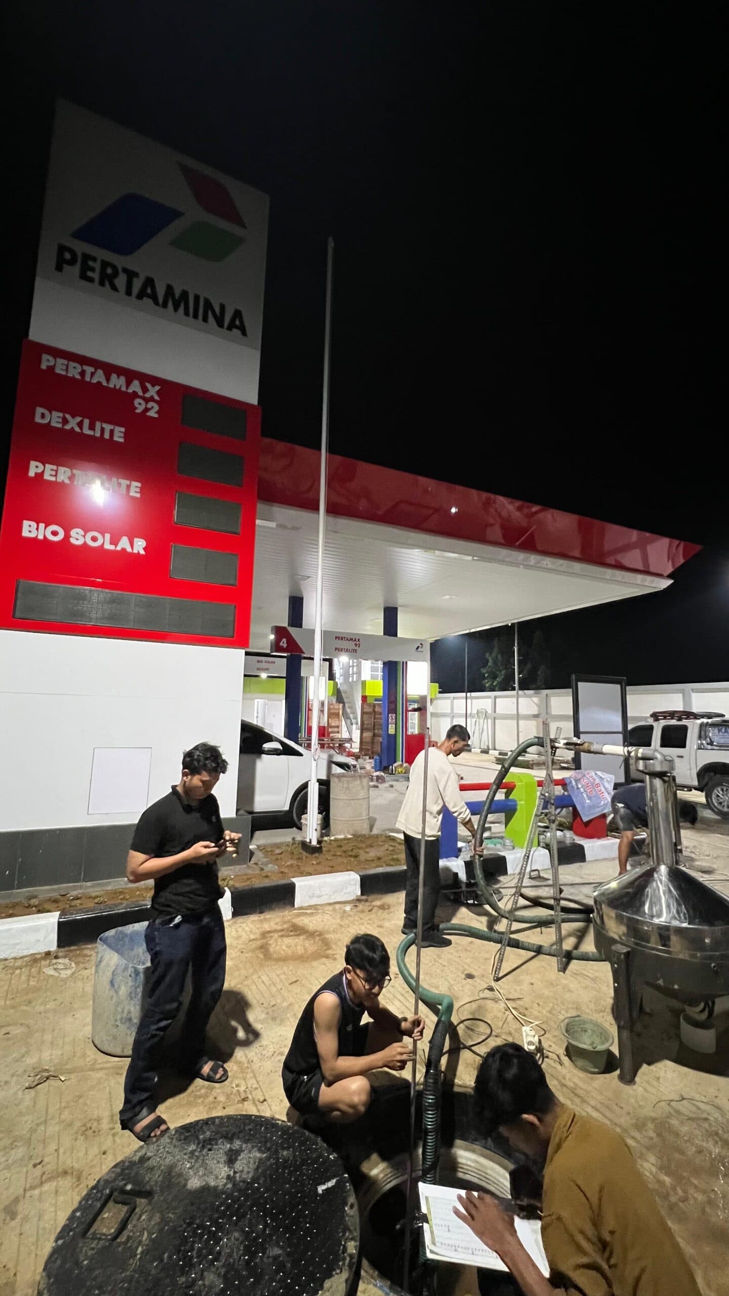 Tera Tangki Timbun SPBU di Metro, Lampung